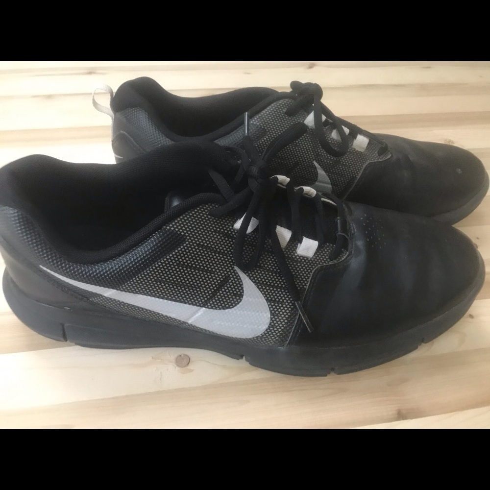 Men’s Nike golf shoes